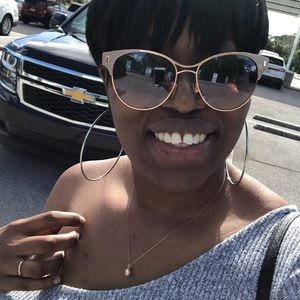 Meet your Posher, Anna-kay